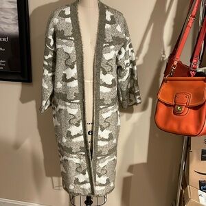 NWOT camo patterned eyelash duster